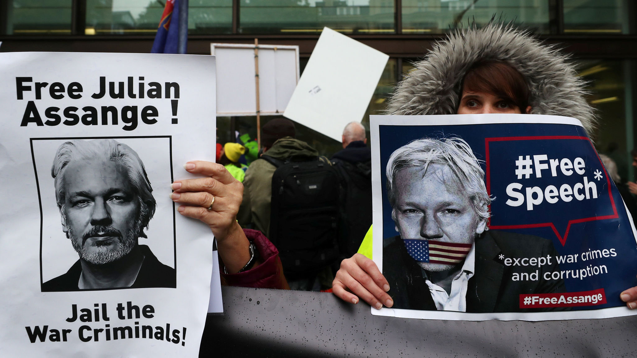 Le chef des droits de l'homme de l'ONU s'inquiète du cas d'extradition d'Assange, Wikileaks continue de récolter de grosses sommes d'argent en cryptomonnaies.