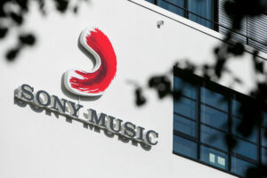 Sony Music que les enregistrements audio et vidéo téléchargeables contenant des performances musicales en direct soient authentifiés par des NFT