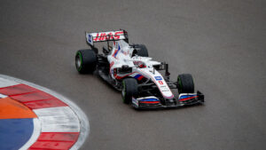 L’équipe de Formule 1 Haas F1 va frapper des NFTs  avec Opensea