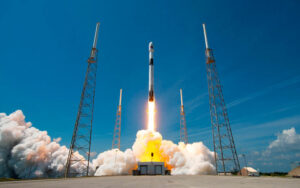 SpaceX valorisée près de 150 milliards de dollars après la vente d’actions secondaires