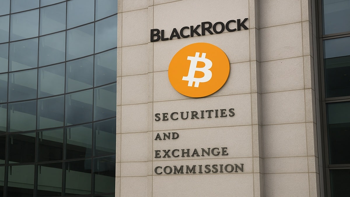 Le logo BlackRock et Bitcoin devant la SEC, symbolisant l'acceptation de la demande d'ETF Bitcoin.