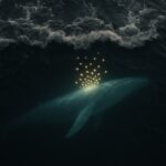 Une photo conceptuelle d'une baleine (whale) accumulant des Bitcoins sous un océan agité, symbolisant l'accumulation institutionnelle (MSTR, Whales) face à la panique des ETF en novembre 2025.