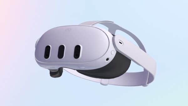 Une photo du casque VR Meta Quest 3 (Déc 2025), mettant en avant ses caméras frontales pour la réalité mixte (pass-through), illustrant l'analyse du produit après sa baisse de prix à 419€.