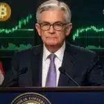 Graphiques du Bitcoin et de l'Ethereum se stabilisant après la décision de la Fed de maintenir les taux directeurs inchangés.