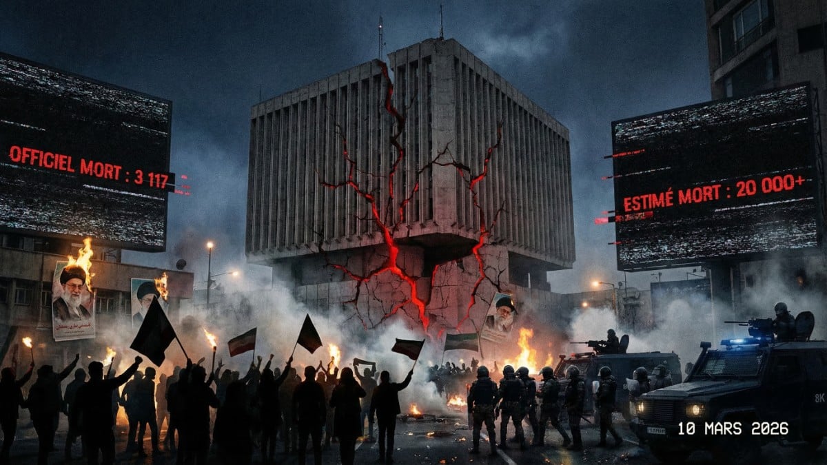 Photographie granuleuse et sombre de Téhéran montrant un bâtiment gouvernemental en train de se fissurer au-dessus de manifestations réprimées, avec des écrans noirs affichant des bilans contradictoires des morts (3 117 vs 20 000+).