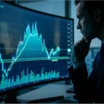 Trader analysant le graphique du cours du XRP sur un écran affichant un niveau de support technique