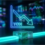 Graphique néon de la crypto TON montrant une tendance baissière sur fond d'écrans de trading