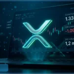 Logo de la crypto XRP en néon bleu et vert devant un écran d'ordinateur affichant le graphique du cours à 1,330 $, une baisse de -1,09% et un volume de 1,2 milliards.