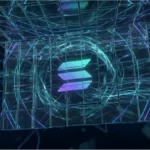Logo Solana brillant dans une structure cubique numérique futuriste représentant la blockchain