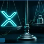 Logo lumineux de Ripple XRP sur une balance de la justice avec des graphiques financiers en arrière-plan